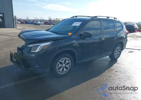 2023 Subaru Forester Premium z USA, uszkodzony, nr VIN JF2SKADCXPH497892